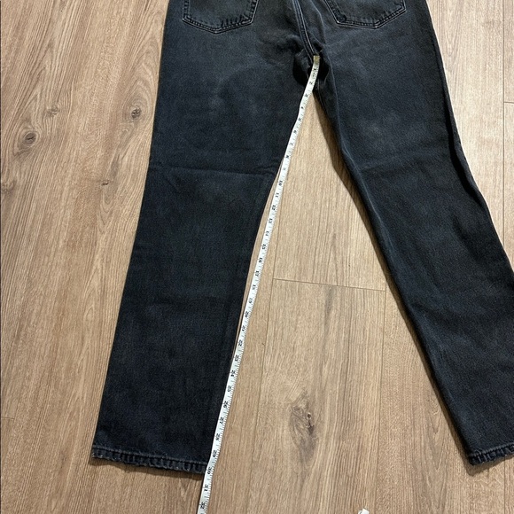 NWT Re/Done 70’s Straight Worn Black With Rip Jeans Size 30 - Picture 9 of 9